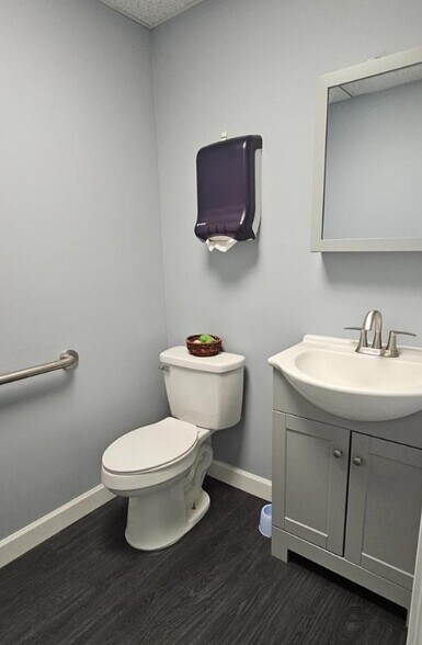 More Photos Of 651 Route 73 N, Marlton Medical For Lease