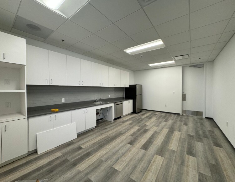 More Photos Of 701 North Red Bud Lane, Round Rock Unknown For Lease