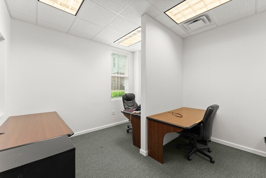 More Photos Of 950 Scales Rd, Suwanee Medical For Lease