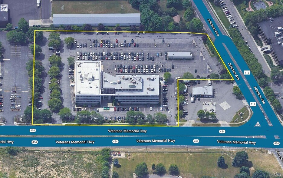 More Photos Of 4250 Veterans Memorial Hwy, Holbrook Office For Lease