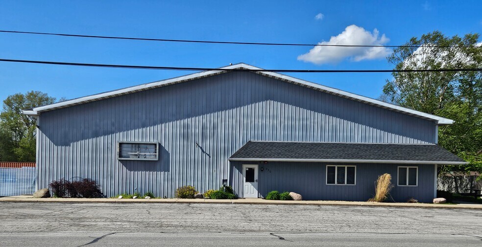 More Photos Of 950-980 Wabash Ave, Chesterton Industrial For Sale