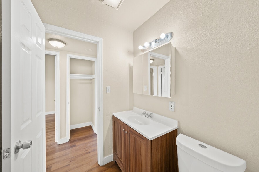 More Photos Of 2605 Albatross Way, Sacramento Apartments For Sale