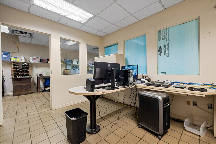More Photos Of 8477 Seneca Tpke, New Hartford Carwash For Sale
