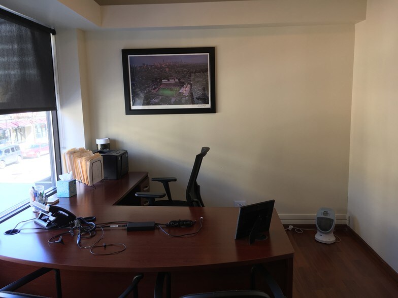 More Photos Of 134-138 N Marion St, Oak Park Storefront Retail Office For Lease