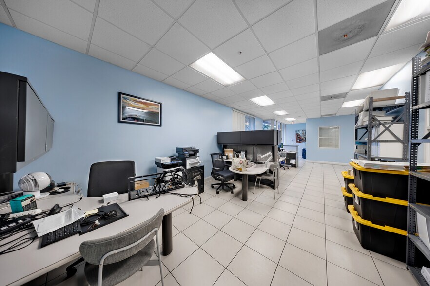 More Photos Of 3301-3389 NW 97th Ave, Miami Warehouse For Lease