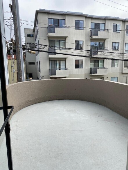 More Photos Of 667-669 Chenery St, San Francisco Storefront Retail Residential For Lease