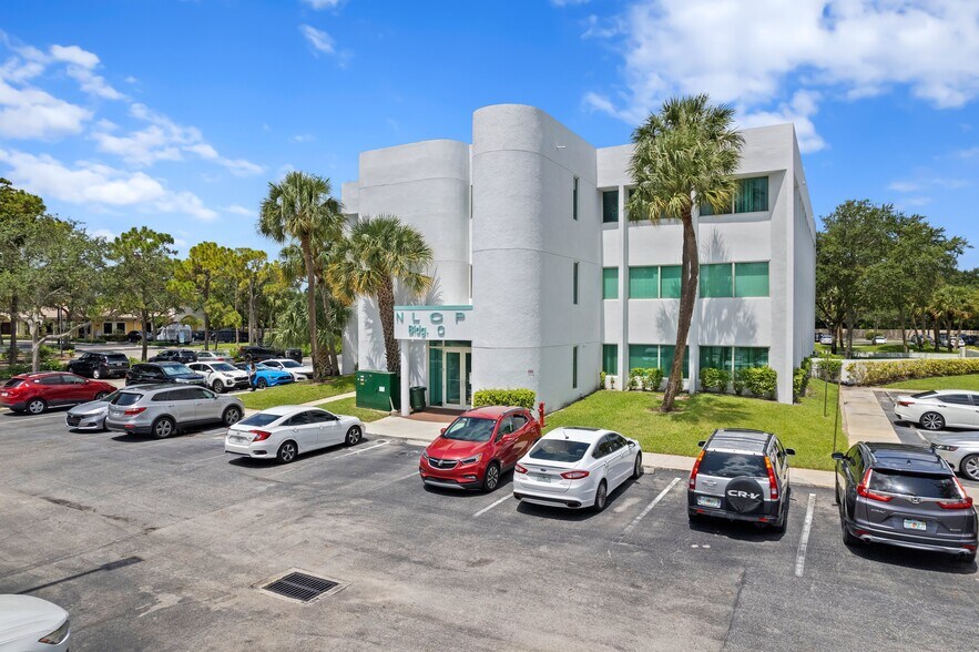 More Photos Of 8895 N Military Trl, Palm Beach Gardens Unknown For Lease