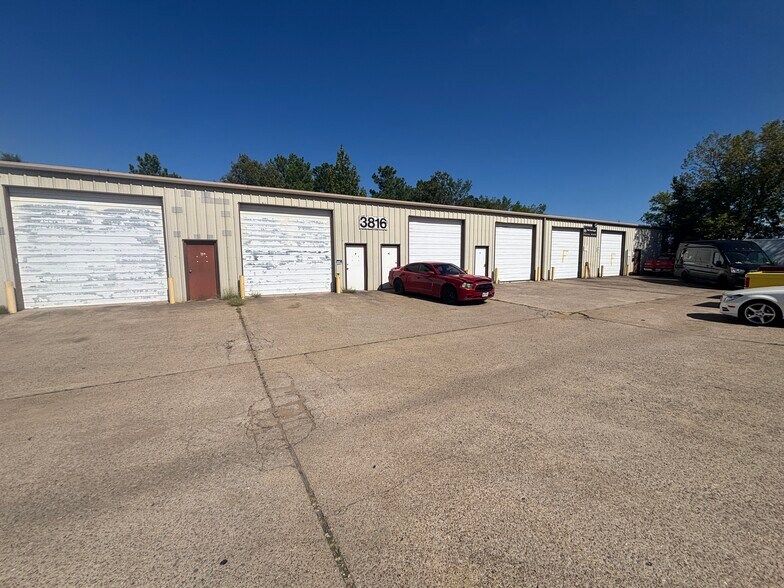 More Photos Of 3816 Timms St, Tyler Warehouse For Sale
