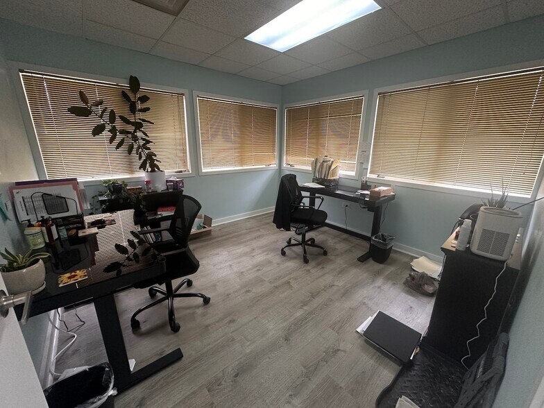 More Photos Of 1621 44th St SW, Grand Rapids Medical For Sale