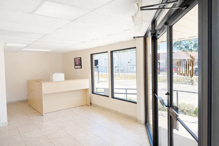 More Photos Of 3970 Dow Rd, Melbourne Light Manufacturing For Lease