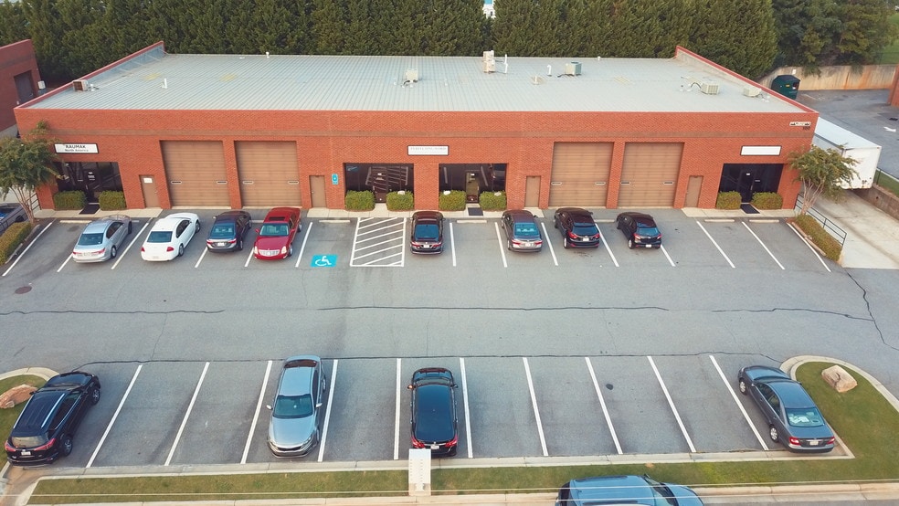 More Photos Of 248 E Crogan St, Lawrenceville Warehouse For Lease