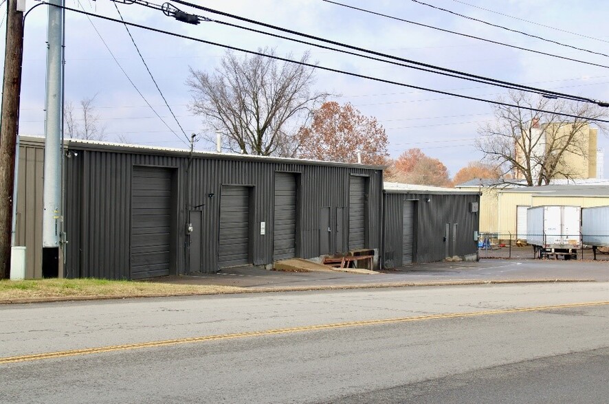 More Photos Of 199 Spence Ln, Nashville Warehouse For Lease