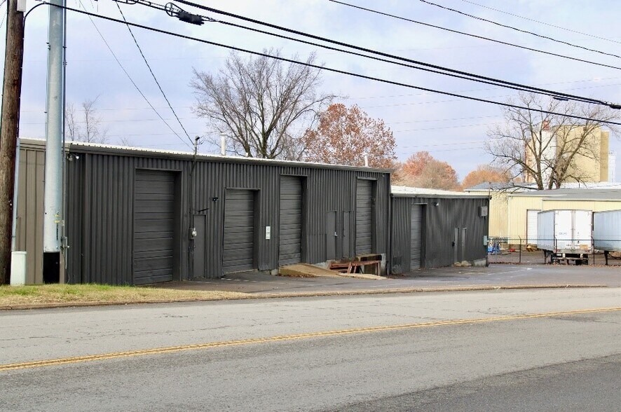 More Photos Of 199 Spence Ln, Nashville Warehouse For Lease
