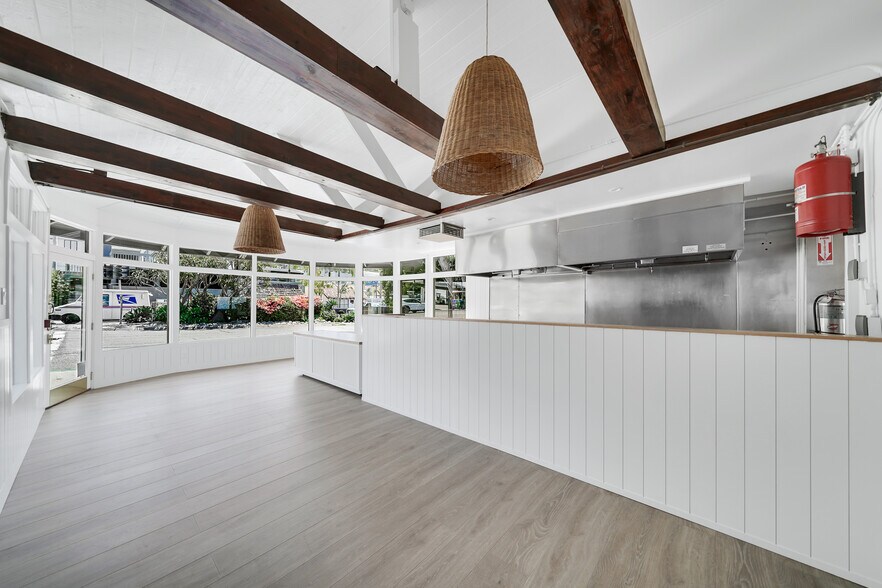 More Photos Of 31715 Coast Hwy, Laguna Beach Restaurant For Sale