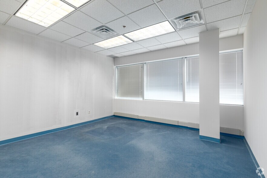 More Photos Of 80 Cottontail Ln, Somerset Office For Lease