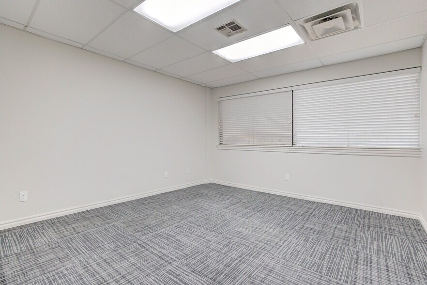 More Photos Of 2401 Tee Cir, Norman Office For Lease