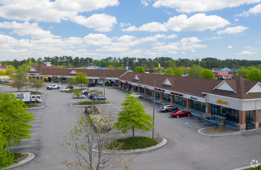 More Photos Of 5120 S College Rd, Wilmington Freestanding For Lease