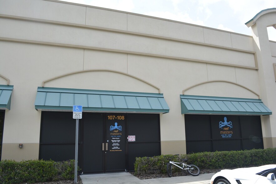 Primary Photo Of 10520 Portal Crossing, Bradenton Light Distribution For Sale