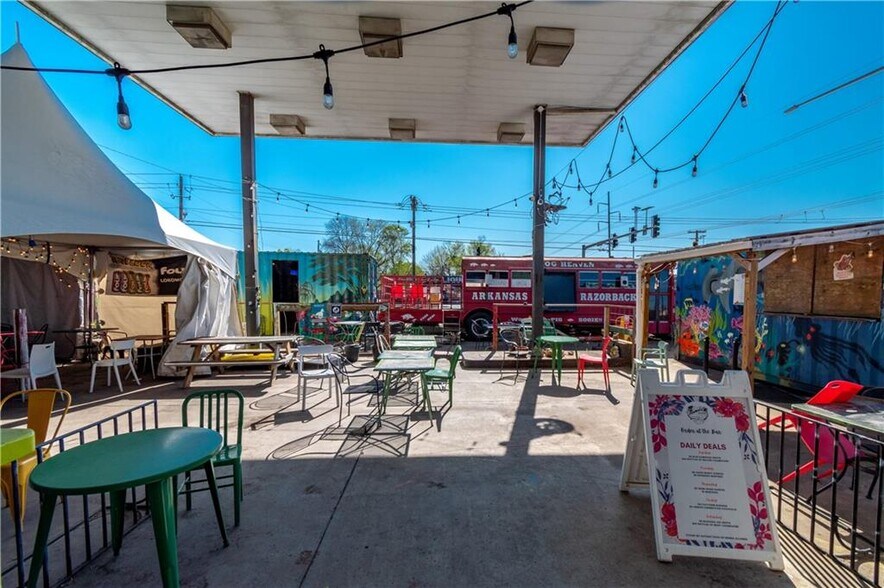 More Photos Of 1431 S School Ave, Fayetteville Restaurant For Sale