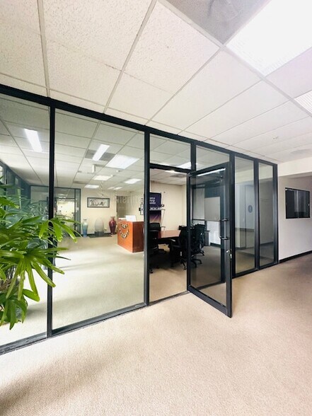 More Photos Of 1781 McGaw Ave, Irvine Warehouse For Lease