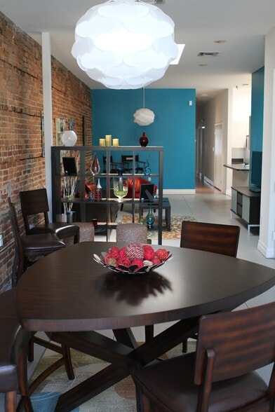 More Photos Of 1517 E 7th Ave, Tampa Storefront Retail Office For Lease