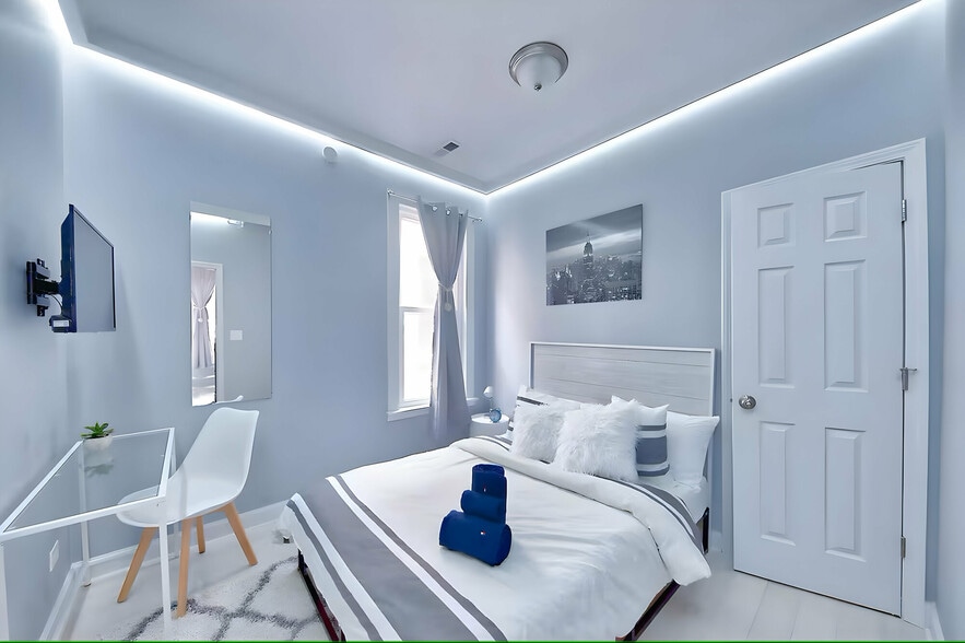 More Photos Of 460 W 28th Pl, Chicago Apartments For Sale