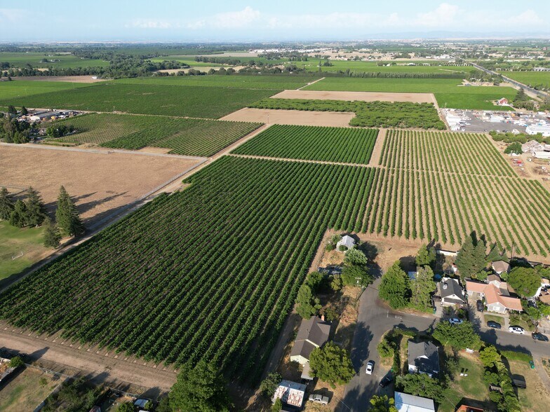 More Photos Of 17490 N Bruella Rd, Lodi Land For Sale