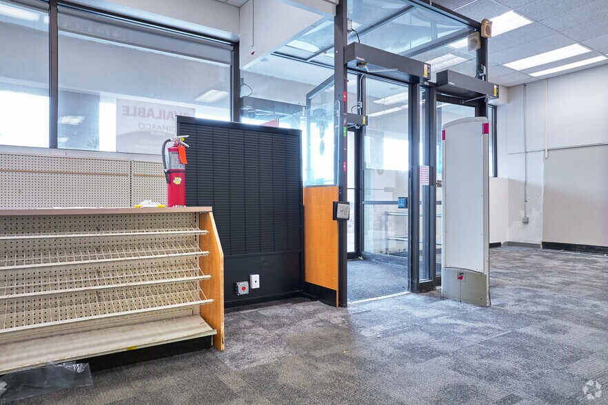 More Photos Of 1900 S Clinton Ave, Rochester Storefront For Lease