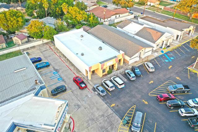 More Photos Of 220 W Hillside Rd, Laredo General Retail For Sale
