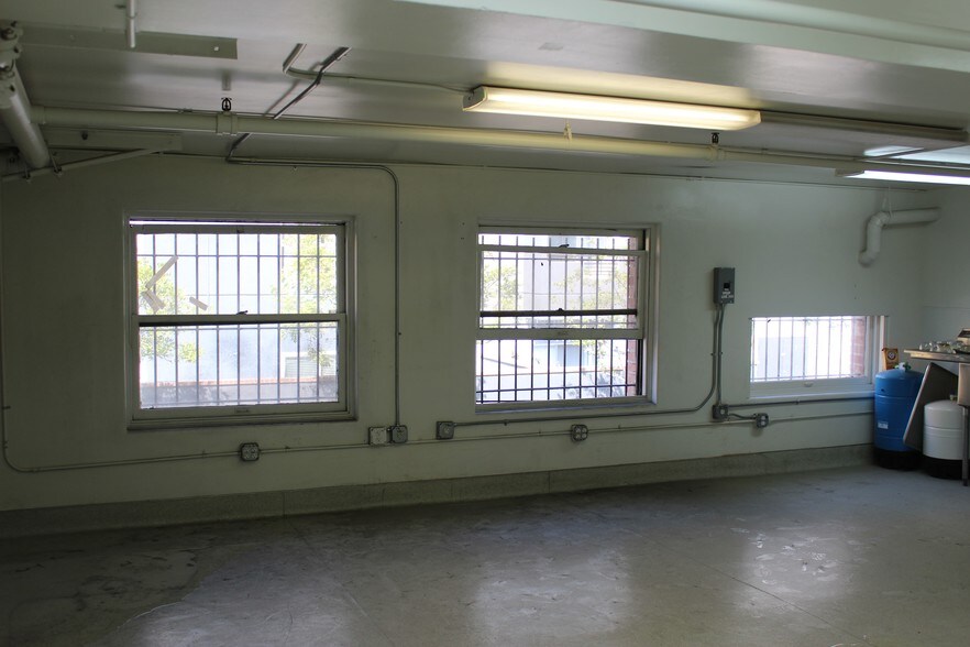 More Photos Of 200-208 N Broadway, Santa Ana Storefront Retail Office For Lease