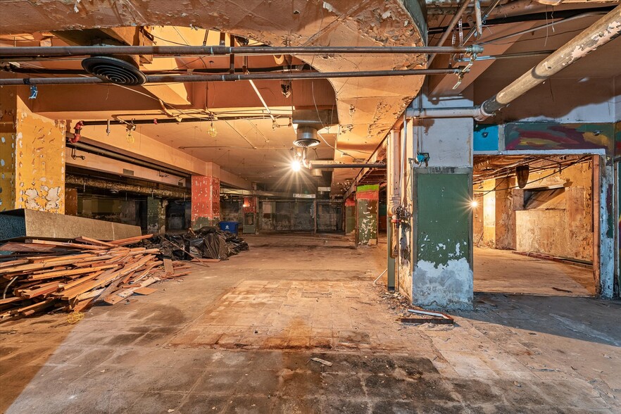More Photos Of 610 Marshall St, Shreveport Office For Sale