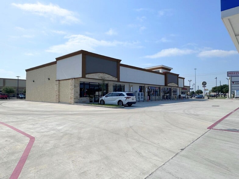 Primary Photo Of 9195 Gulf Fwy, Houston Storefront For Lease