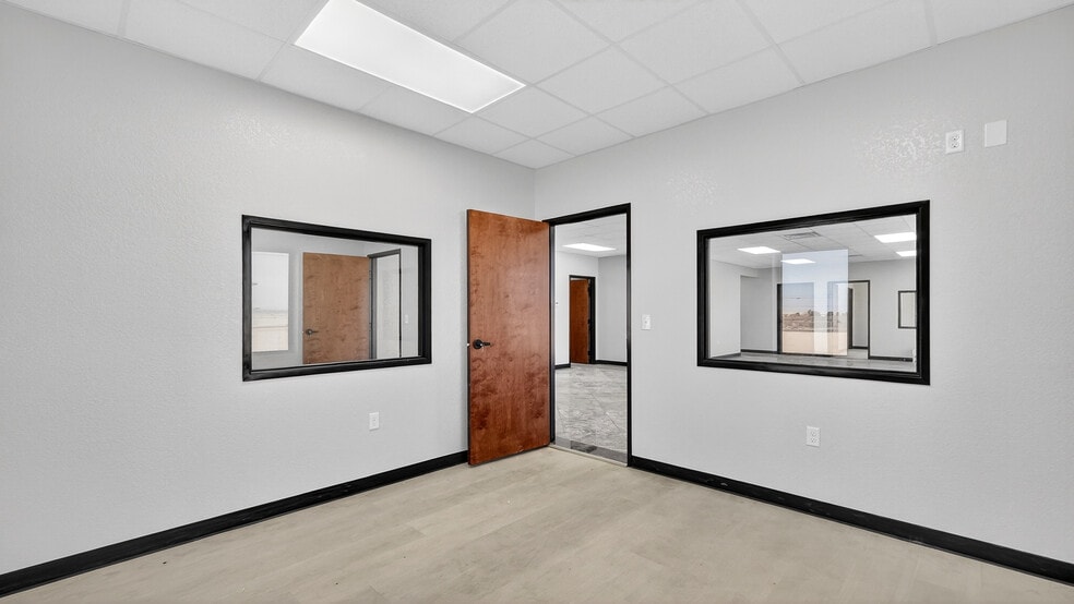 More Photos Of 16511 W Basin St, Odessa Industrial For Lease