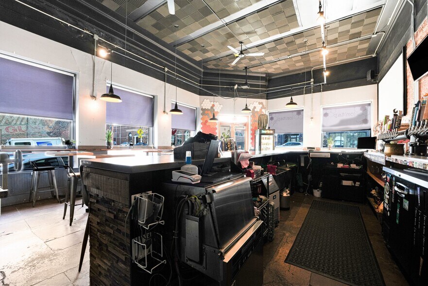 More Photos Of 188 N Main St, Mooresville Storefront Retail Office For Sale