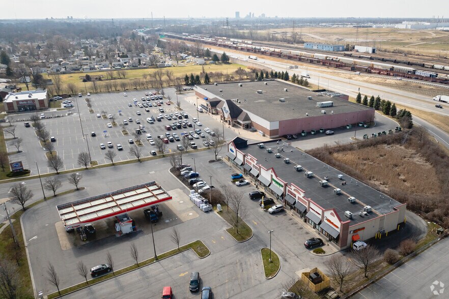 More Photos Of 4747 Suder Ave, Toledo Freestanding For Lease