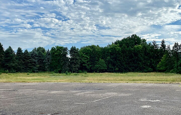 More Photos Of 5617 Portage St NW, North Canton Sports And Entertainment For Sale