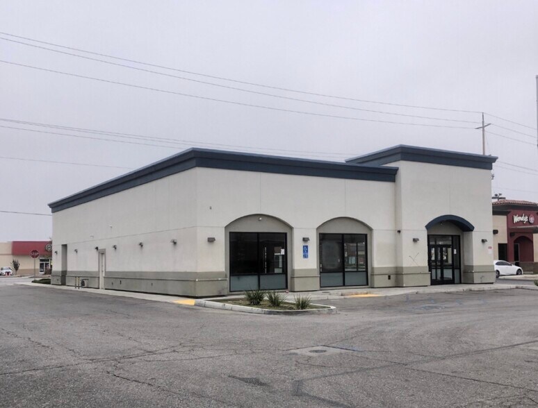 More Photos Of 2100 Panama Ln, Bakersfield Freestanding For Sale