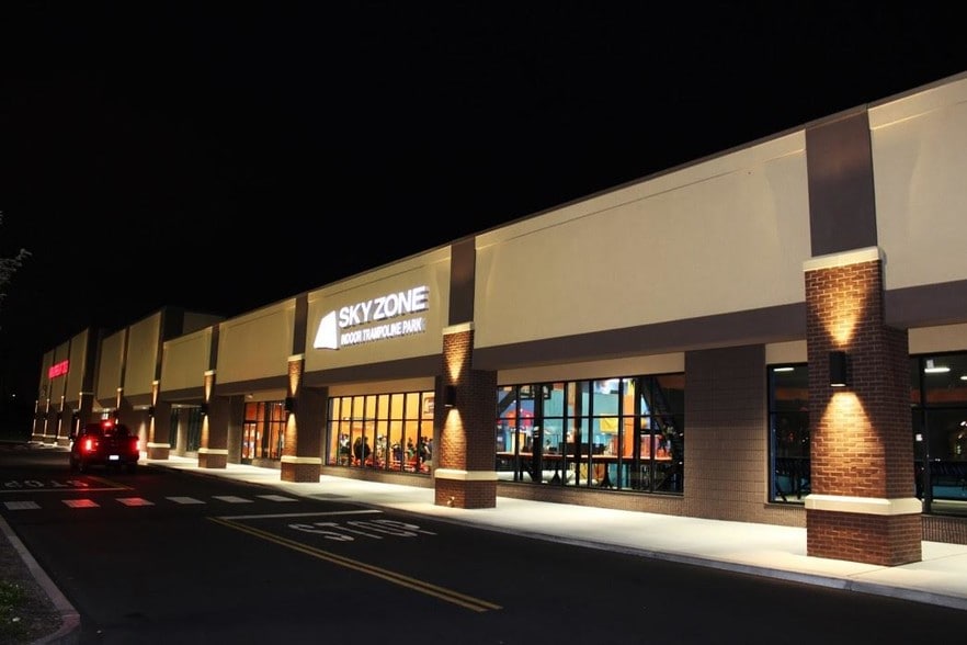 More Photos Of 3179-3189 Erie Blvd, De Witt Unknown For Lease