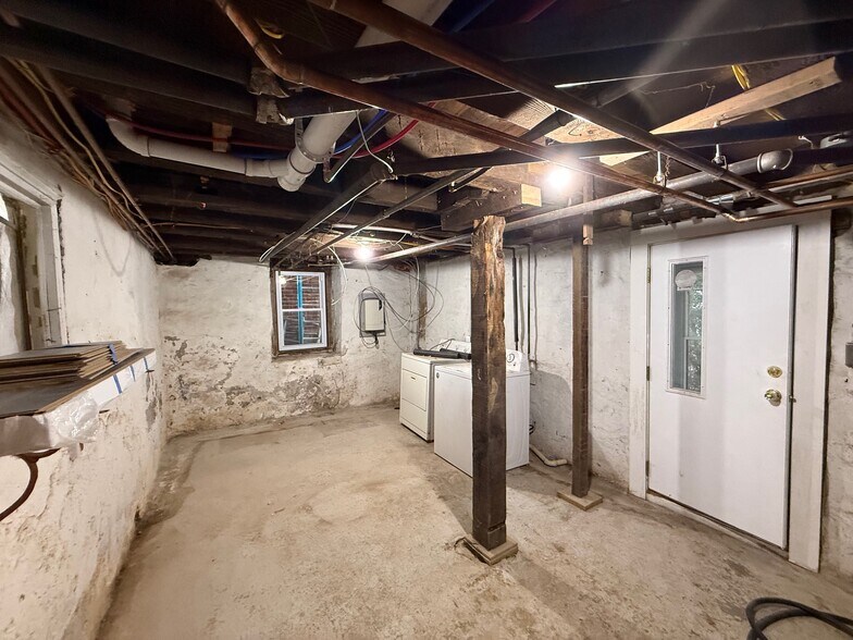 More Photos Of 9 W Chestnut St, Souderton Apartments For Sale