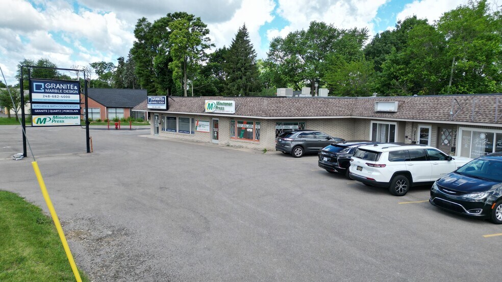 More Photos Of 2474-2486 Orchard Lake Rd, Keego Harbor Unknown For Lease