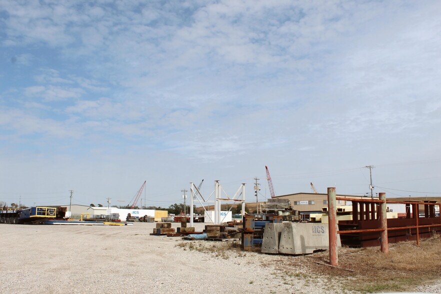 More Photos Of 2205 Petit Bois St, Pascagoula Warehouse For Sale