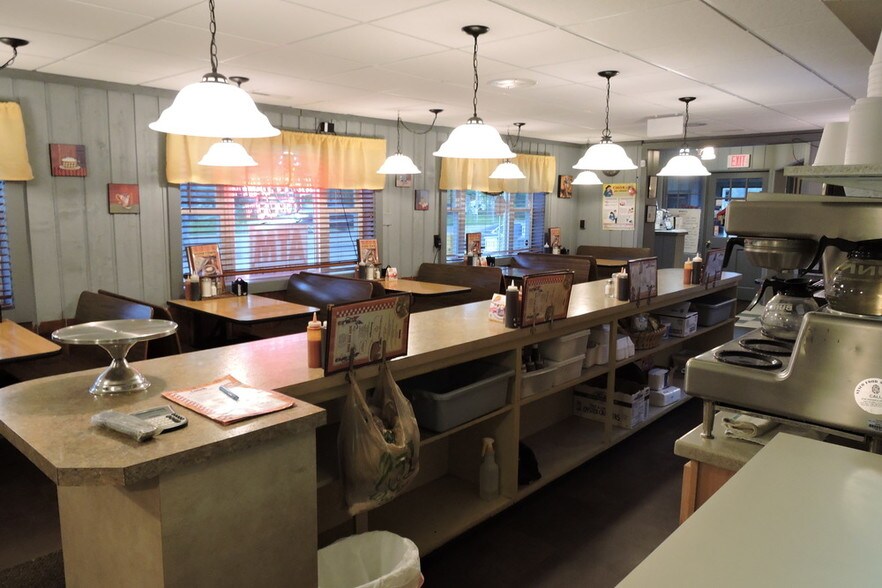 More Photos Of 7991 Route 31, Bridgeport Restaurant For Sale
