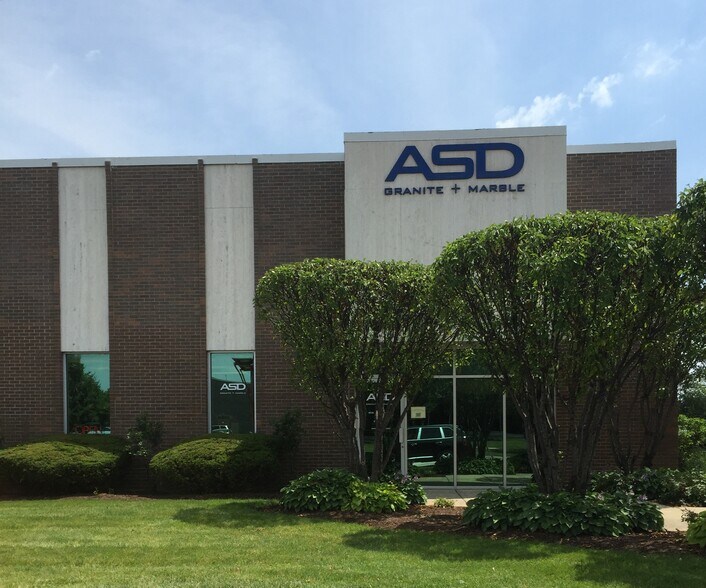 Primary Photo Of 1775 Lively Blvd, Elk Grove Village Warehouse For Lease