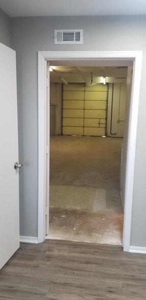 More Photos Of 3557 National Dr, Norman Industrial For Sale