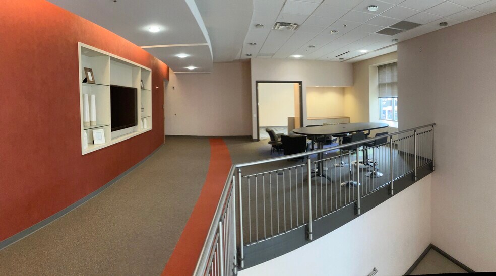 More Photos Of 40 W 2nd St, Dayton Office For Sale