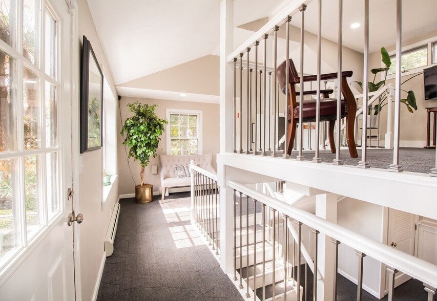 More Photos Of 4 Boyden Rd, Holden Office For Lease