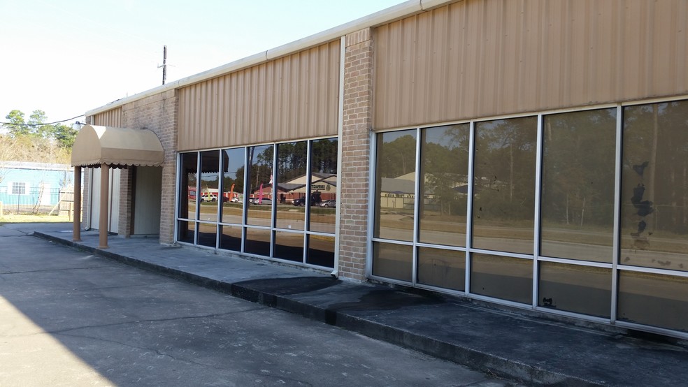 Primary Photo Of 17610 Hufsmith Kohrville Rd, Tomball Warehouse For Sale