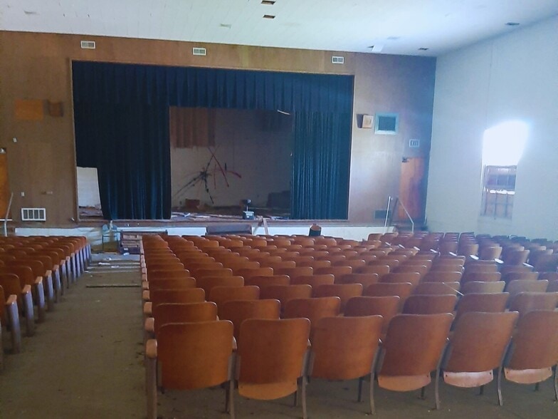 More Photos Of 1401 E Cherokee Ave, Mcalester Schools For Sale