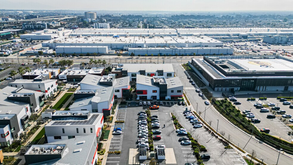 More Photos Of 701-723 N Douglas St, El Segundo Loft Creative Space For Lease