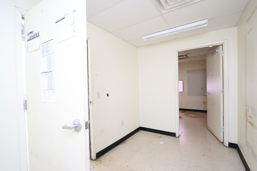 More Photos Of 215 Sandusky St, Plymouth General Retail For Sale